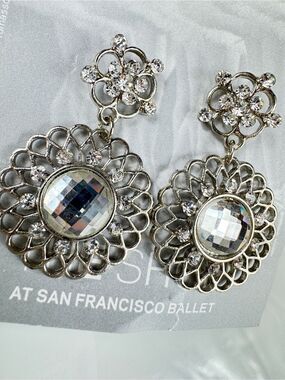 Silver Crystal Filigree Drop Earrings